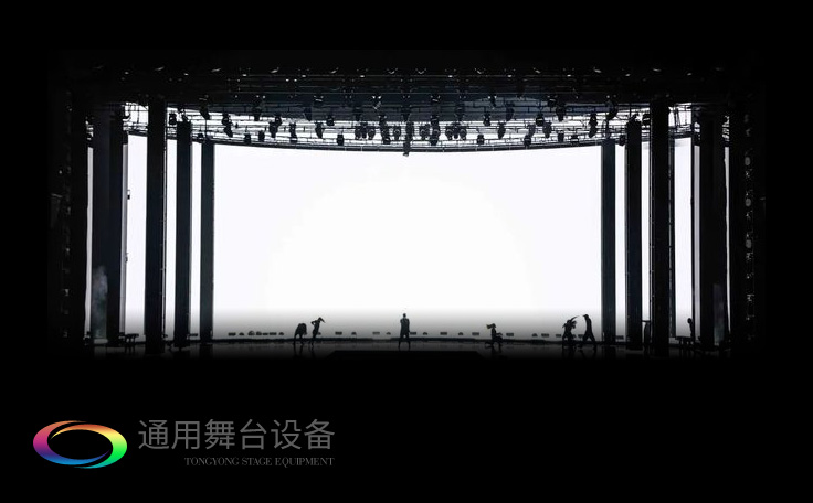 視覺屏幕為主、條狀LED屏幕、燈光設(shè)備及舞臺(tái)幕布詮釋當(dāng)下舞臺(tái)設(shè)計(jì)潮流